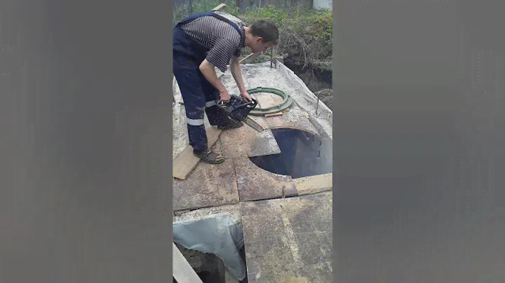 Люк колодца